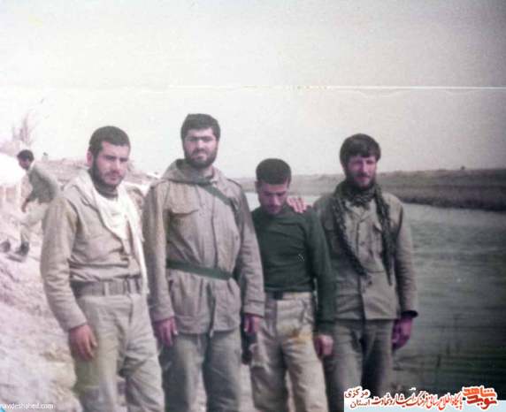 از چپ: بسیجی حسن آجرلو - مرحوم علی رنجبر - شهید محمدحسین بیگلری - بسیجی محمد گل محمدی