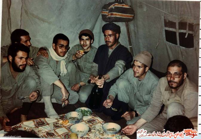 از چپ: شهید مجتبی موسوی- محمد حاج علی بیگی - مهدی رضایی - علی اکبر کریمی - عباس خیر آبادی - شهید علی حسین بابایی - احد آشوری