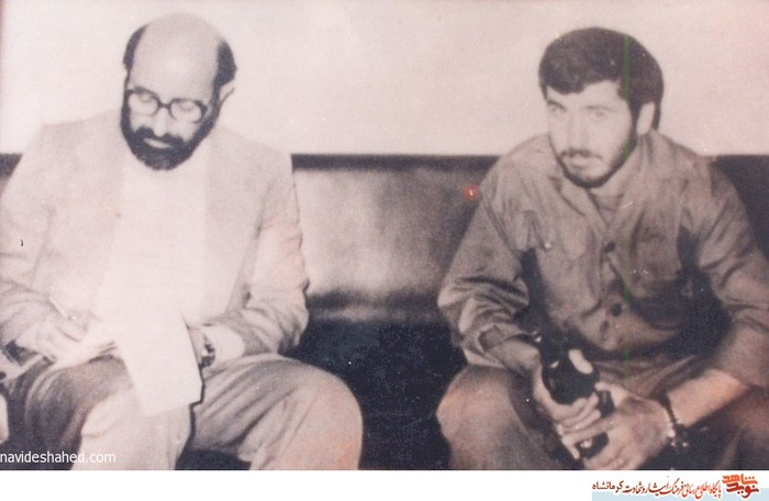 شهید محمد بهرامی در کنار شهید چمران