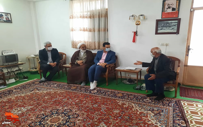 دیدار مسئولان با جانباز گرانقدر ۲۵ درصد محمدحسین توسلی در روز جانباز - شانزدهم اسفند ۱۴۰۰ شهرستان آرادان