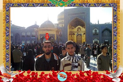 نفر سمت چپ شهید مدافع حرم سعید علیزاده