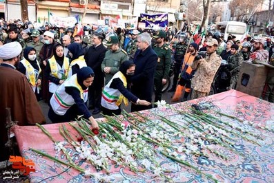 در حاشیۀ مراسم نواخته شدن زنگ انقلاب در مراغه