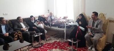 دیدار معاون و سخنگوی  قوه قضائیه دکتر  جهانگیری با خانواده شهیدان محمودی در بهار