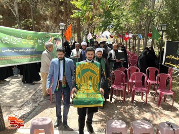 ادای احترام خادمان حرم امام رضا(ع) به شهدا- دوازدهم اردیبهشت ۱۴۰۴ گلزار شهدای شهرستان میامی